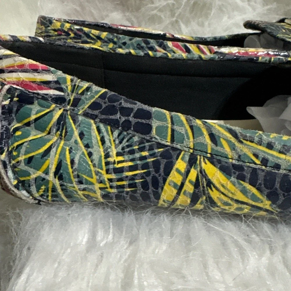 Anne Klein iFlex Tropical Palm Leaf Snake Emboss Loafer Multicolor Driving Mocs